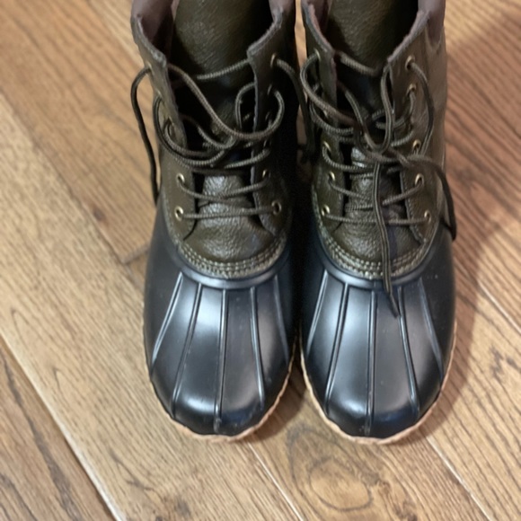 Mens weatherproof boots. Size 10.  Man made upper - Picture 8 of 10